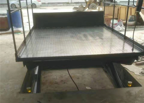 Scissor Hydraulic Truck Dock Lift Adjusted Lifting Height Also With Manual Lowering Valve