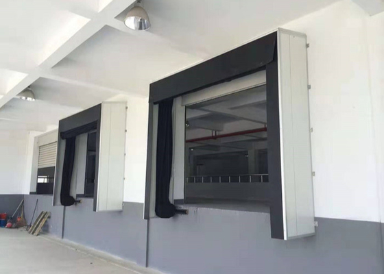 Warehouse Container Inflatable Dock Shelter With High Seal Insulation In Food Industry Cold Storage