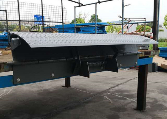Mechanical Edge Of Dock Leveler Mini Truck Loading Equipment System Simply Operated