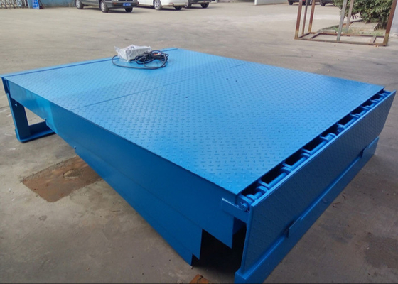13.6T capacità 1830*2180MM con liberamente due piattaforme di accesso elettriche del magazzino dei paraurti